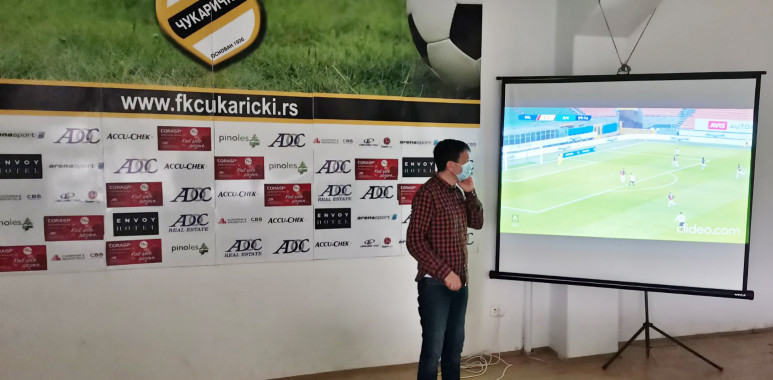 Igor Radojičić održao predavanje fudbalerima Čukaričkog, uz akcenat na osnovnim principima VAR sistema--