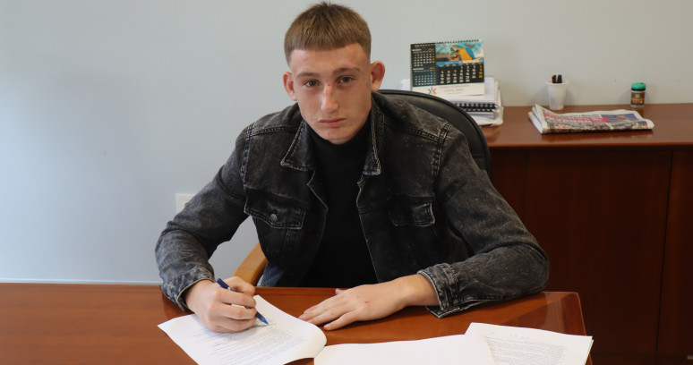 Aleksa Koloni potpisao profesionalni ugovor sa Čukaričkim-AleksaKoloni-